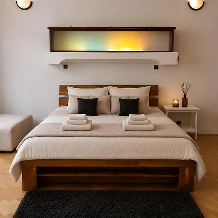 Grand Loft Old Town شقة